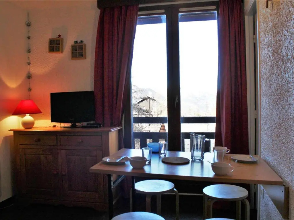 Appartement Risoul, 1 pièce, 4 personnes - FR-1-330-194