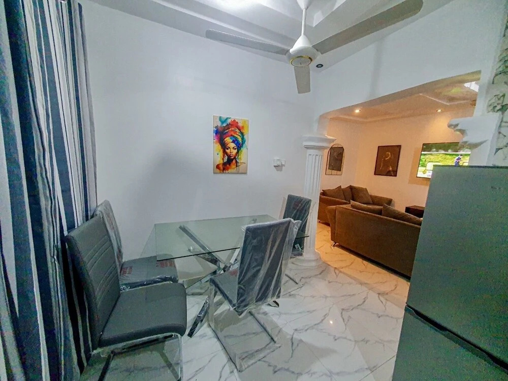 Star Light Apt #3 - The Retreat Apartments