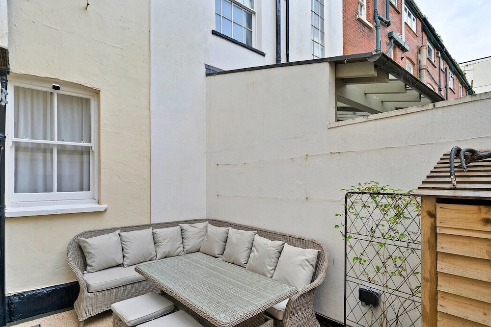 Villa in Sidmouth With Sea Views