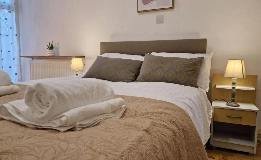 Spacious 1 Br Lincoln City Centre & Amenities, Free Parking