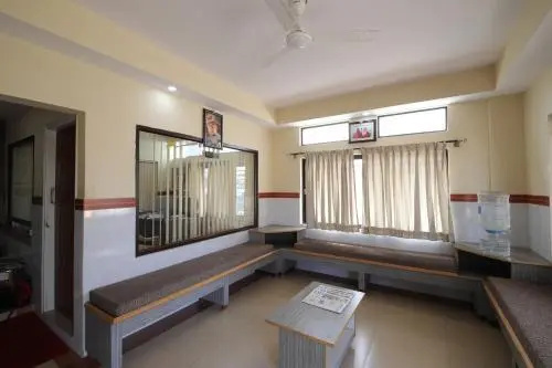Varadashree Comforts By OYO Rooms