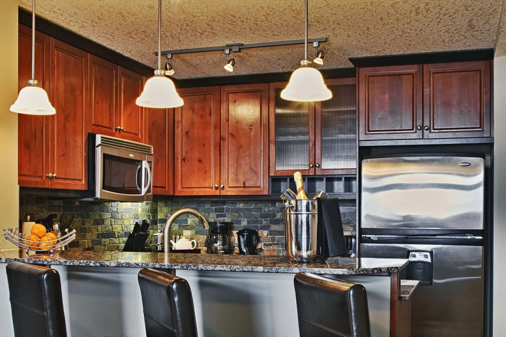 Blackstone Mountain Lodge by CLIQUE