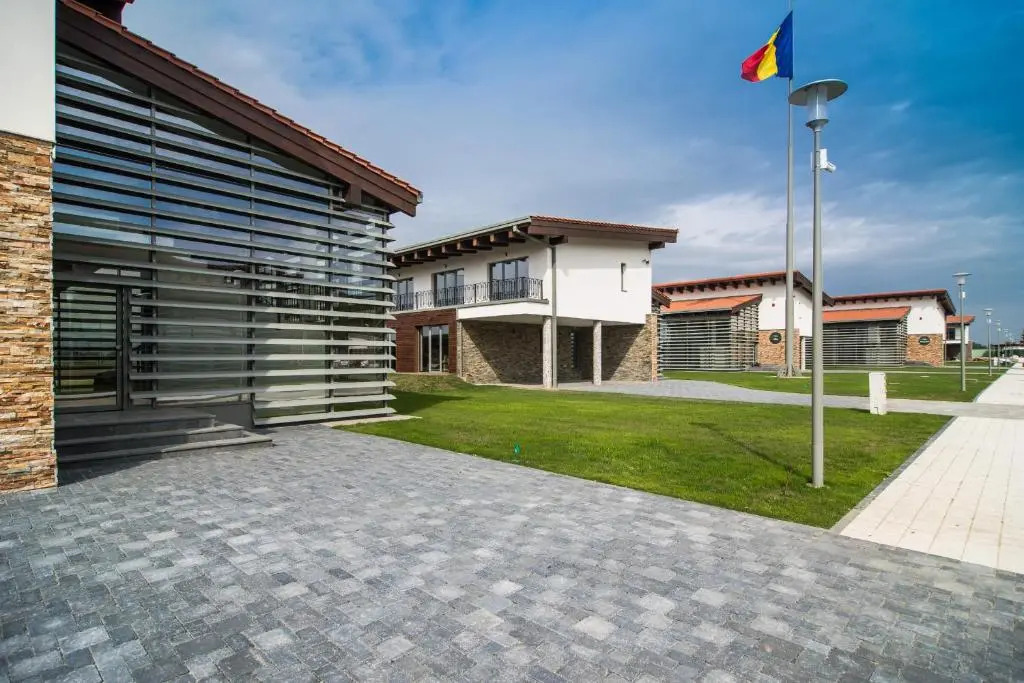 Theodora Golf Club