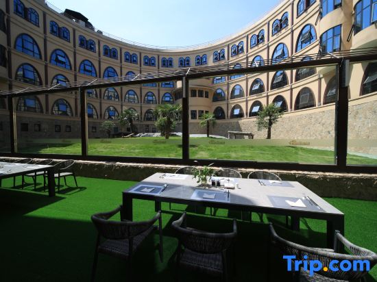 Zhongnan Lion King Resort Hotel