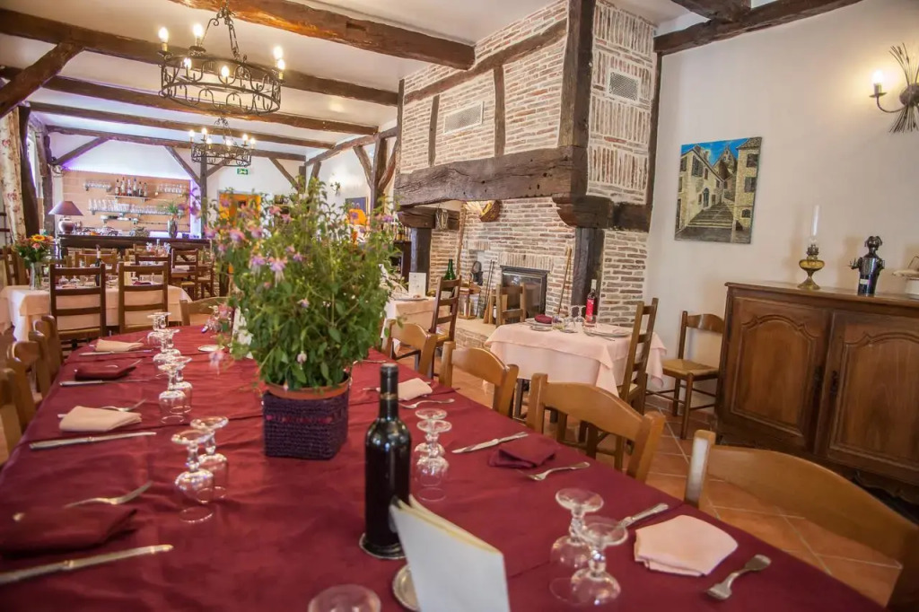 Logis Hotels - Auberge de lÎle - Hôtel 3 étoiles et Restaurant