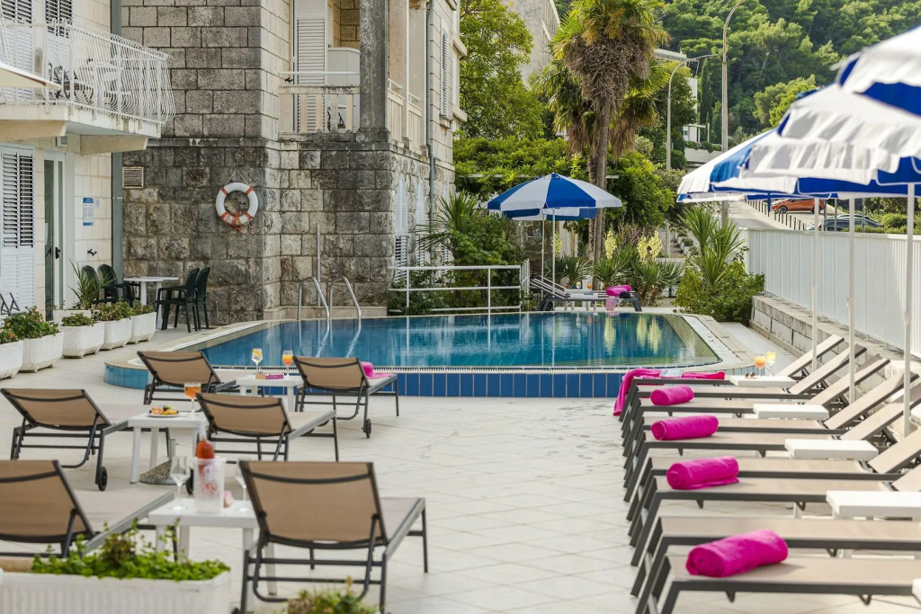 Hotel Komodor