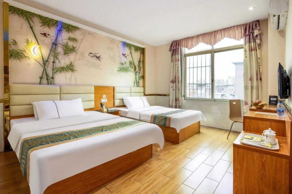 Huiquan Fashion Hotel (Dongguan Houjie Wanda Plaza)