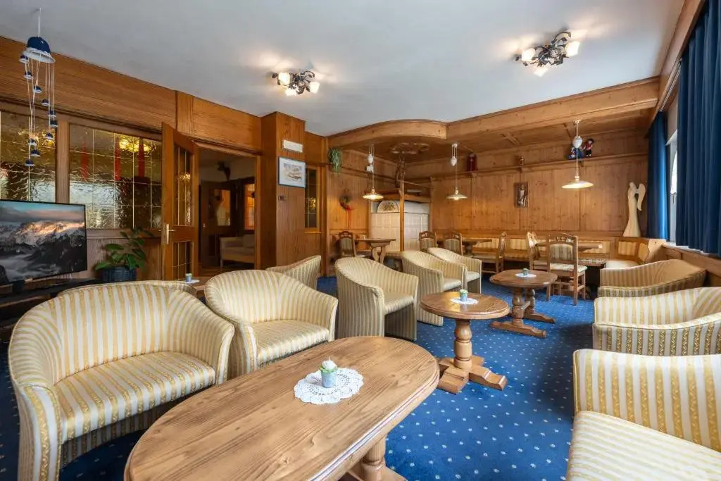 Hotel Mary