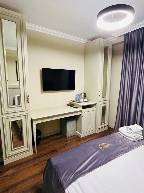 Two Rooms Plus Residence
