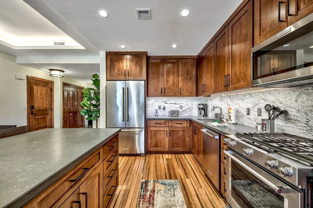 Luxury Three Bedroom Residence Steps From Heavenly Village Condo