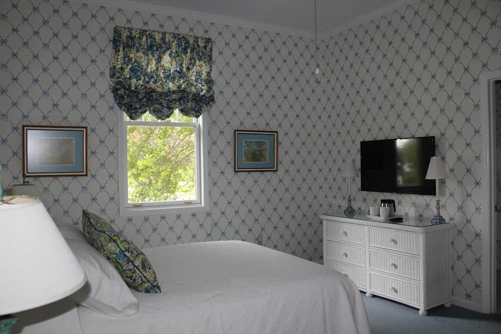 Summerfield Inn