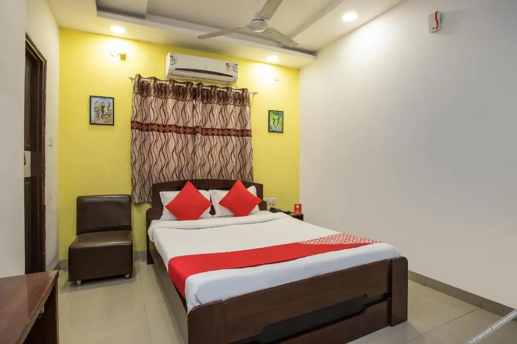 Hotel New Luxury Royale By OYO Rooms