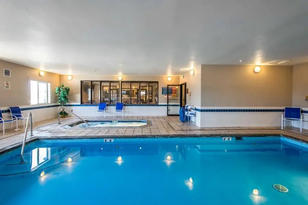 Baymont by Wyndham Loveland - Fort Collins Area
