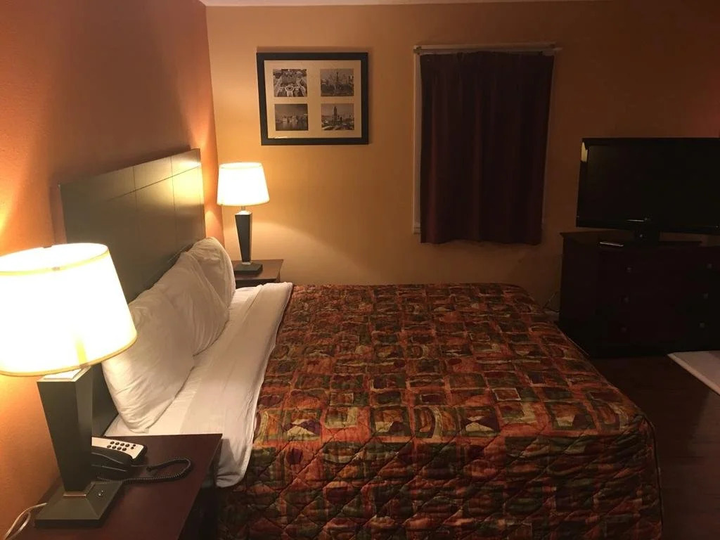 Four Season Motel