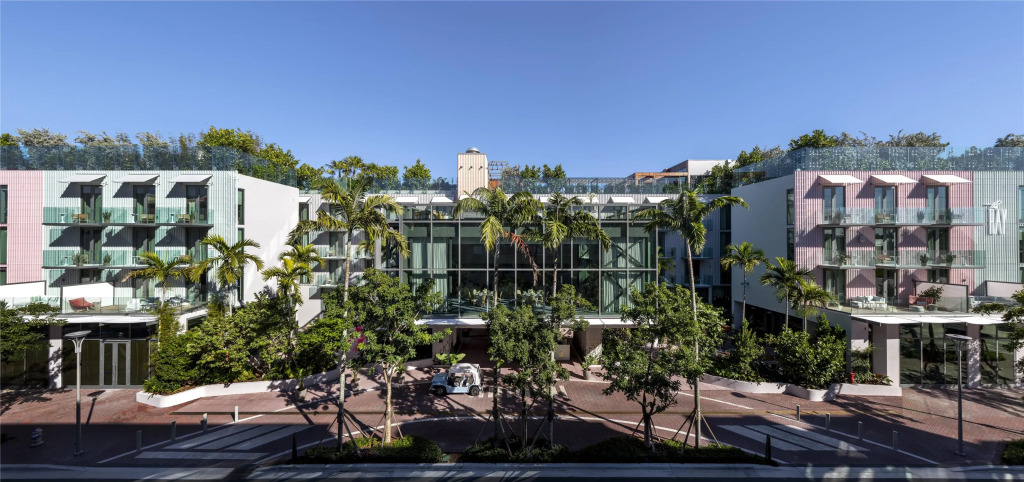 The Ray Hotel Delray Beach, Curio Collection By Hilton