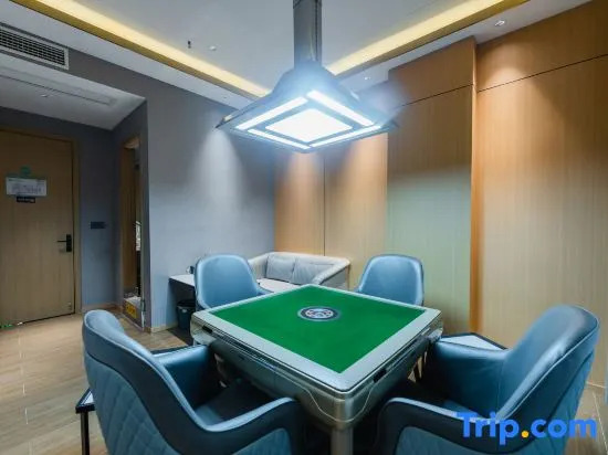 Zhihua Hotel