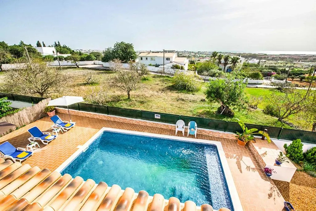 Laura by Algarve Villa Holidays