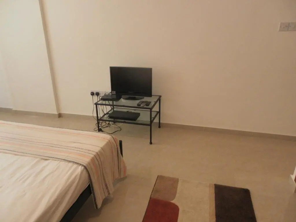 Studio, E104 with double bed, kitchen & shower room, sunny balcony