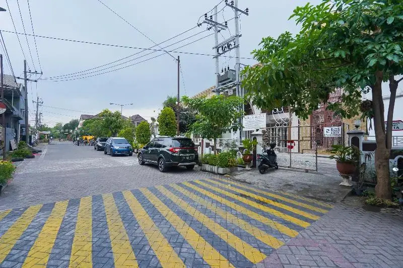 OYO Life 2215 Al' Yuafa