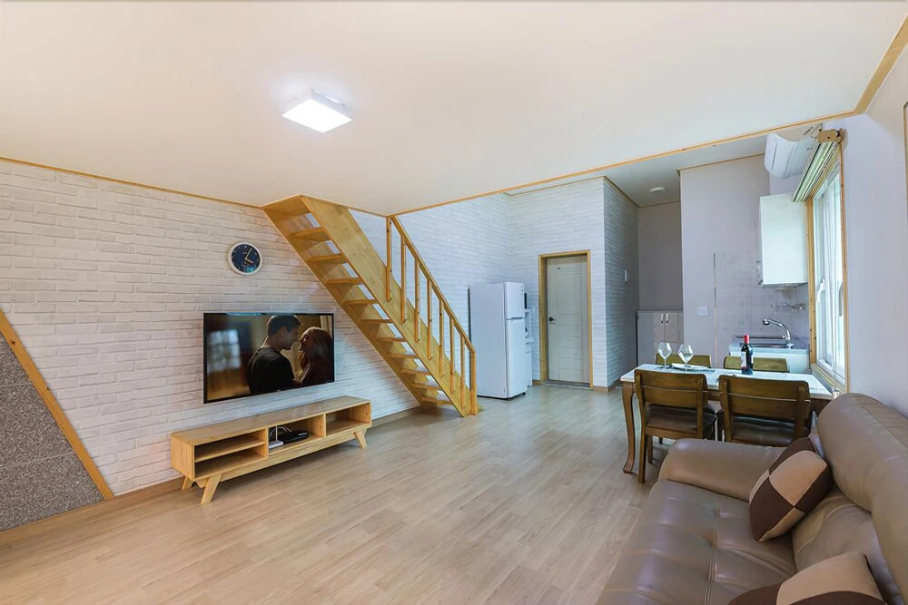 Yeosu Gold Light Pension