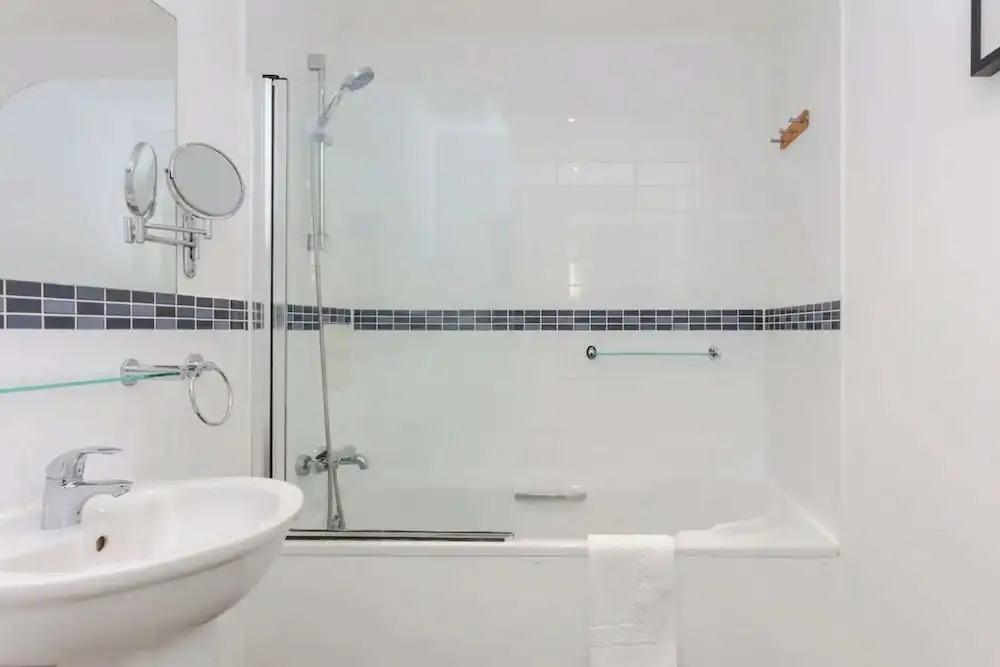 Bright & Airy 1 Bedroom Apartment in Trendy Peckham