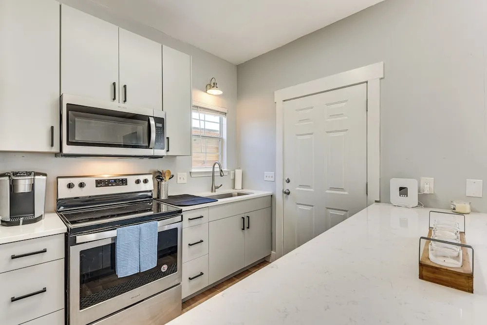 Walk to Beaches on 30a! Coastal Studio Stay