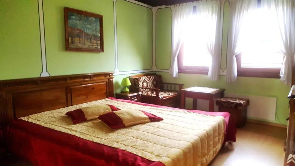 Traditsia Guest House