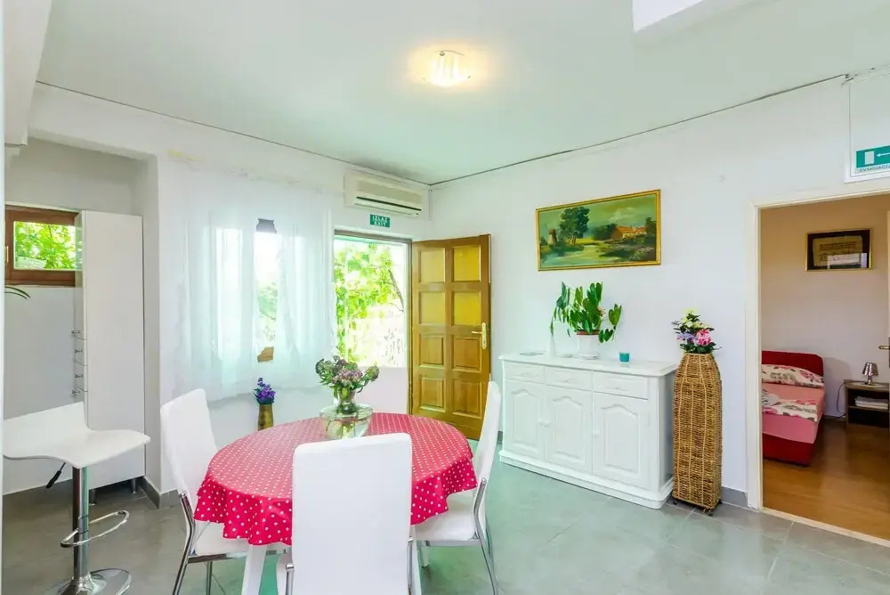 Apartment Ines