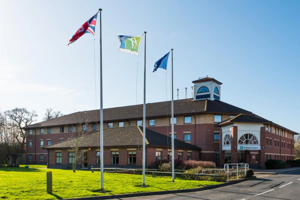 Holiday Inn Express Warwick - Stratford-upon-Avon by IHG