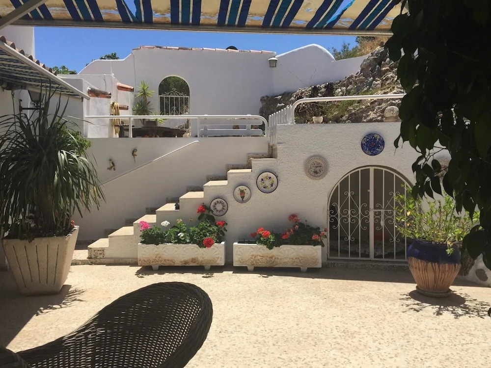 House With 2 Bedrooms in Calp, With Wonderful sea View, Private Pool,
