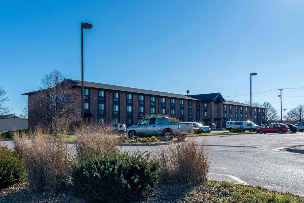 Motel 6-Elk Grove Village, IL - OHare