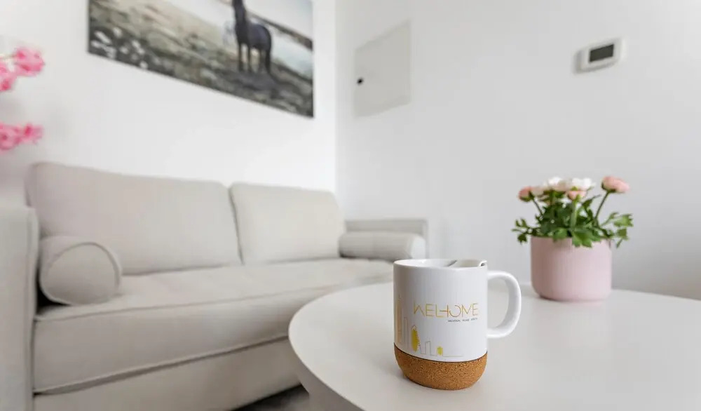 WelHome - Lovely Studio Apartment in Production City