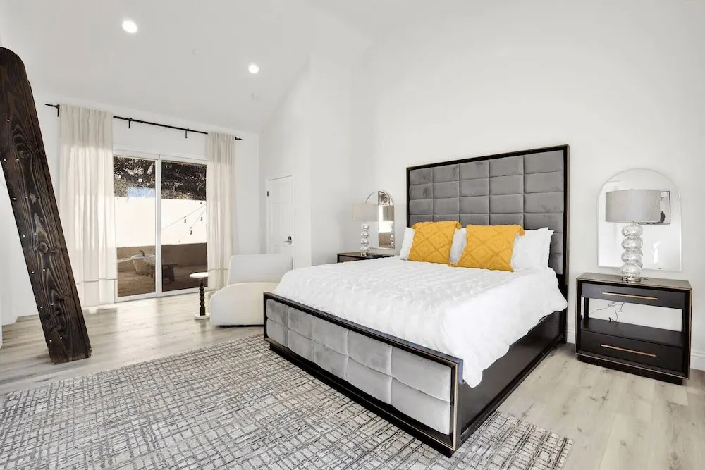 Castlewood by Avantstay Malibu Cliffside + View