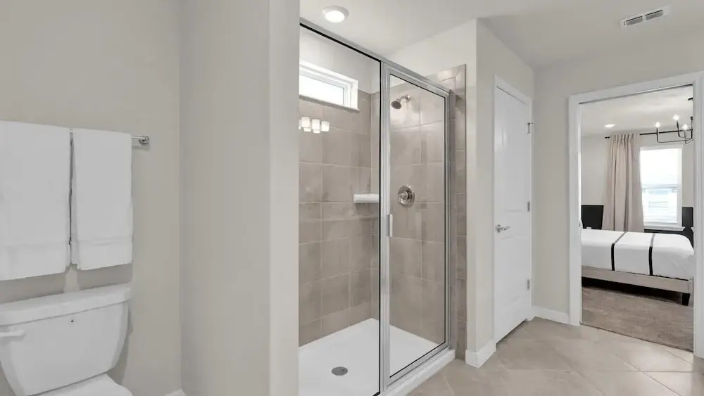 Upstay Family Home w Cinema, Pool & BBQ Clermont