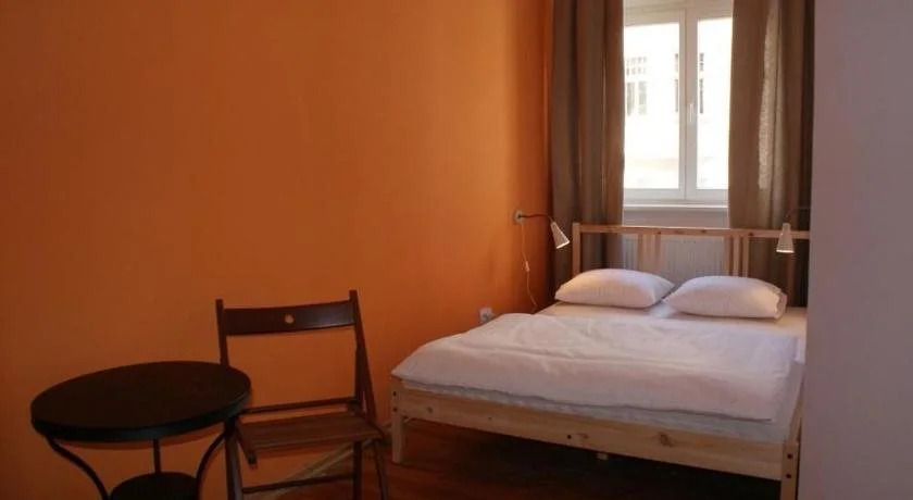 Pit Stop Hostel