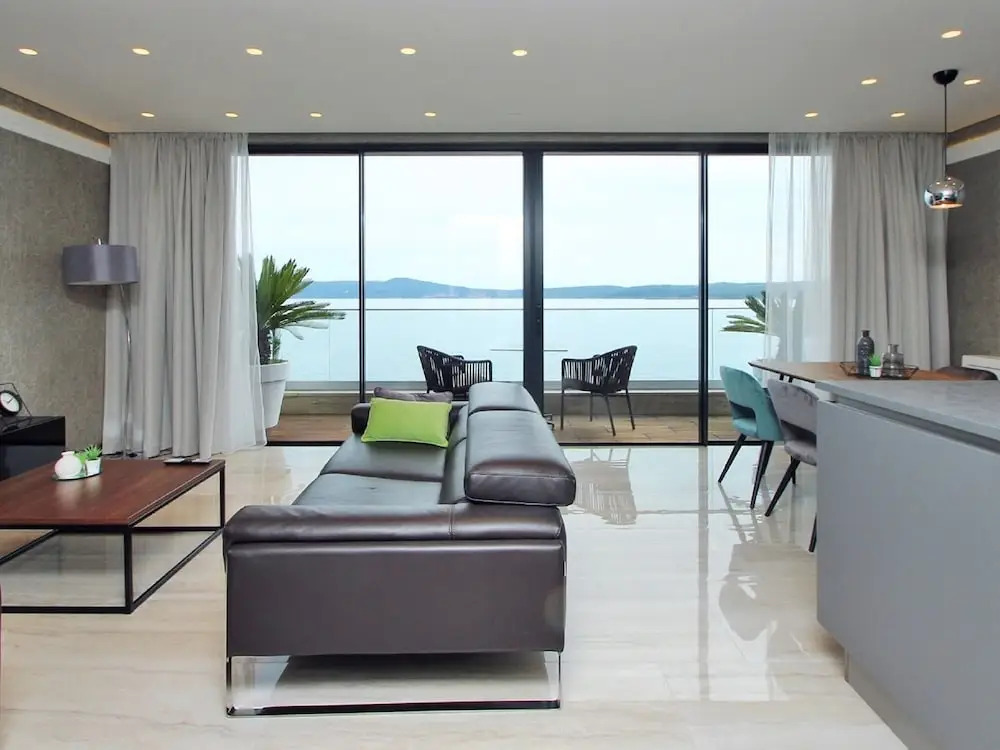 Apartment for 4 Persons with a Private Pool And Sea View in Crikvenica
