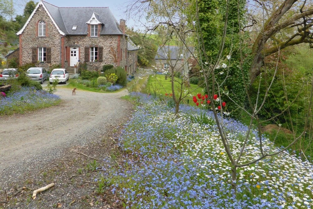 Quiet, 2-bedroom House in Dol-de-bretagne With a hot tub and Furnished