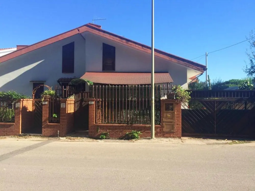 House With 2 Bedrooms in Laura, With Enclosed Garden Near the Beach