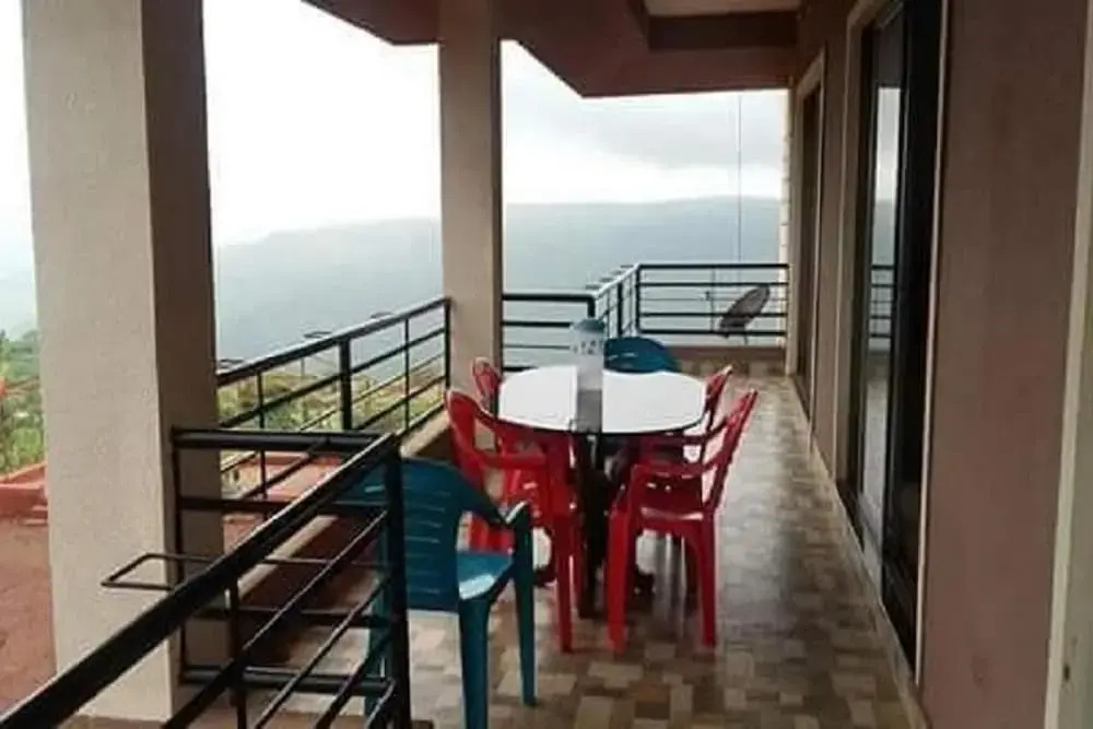 OYO 75800 The Royal Mini Resort