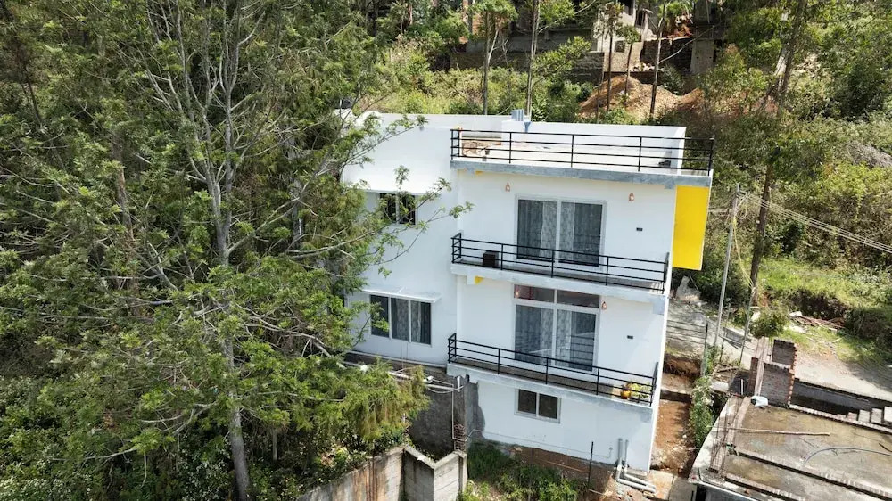 Thalir  Nest Valley View