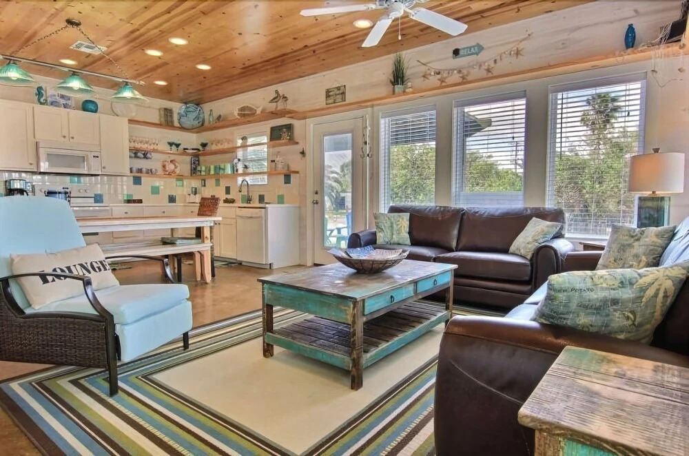 318 S Station #3 4 Bedrooms 2.5 Bathrooms Home