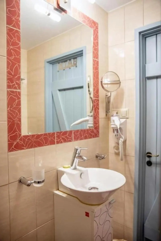 Trapela Areopolis, Boutique Hotel