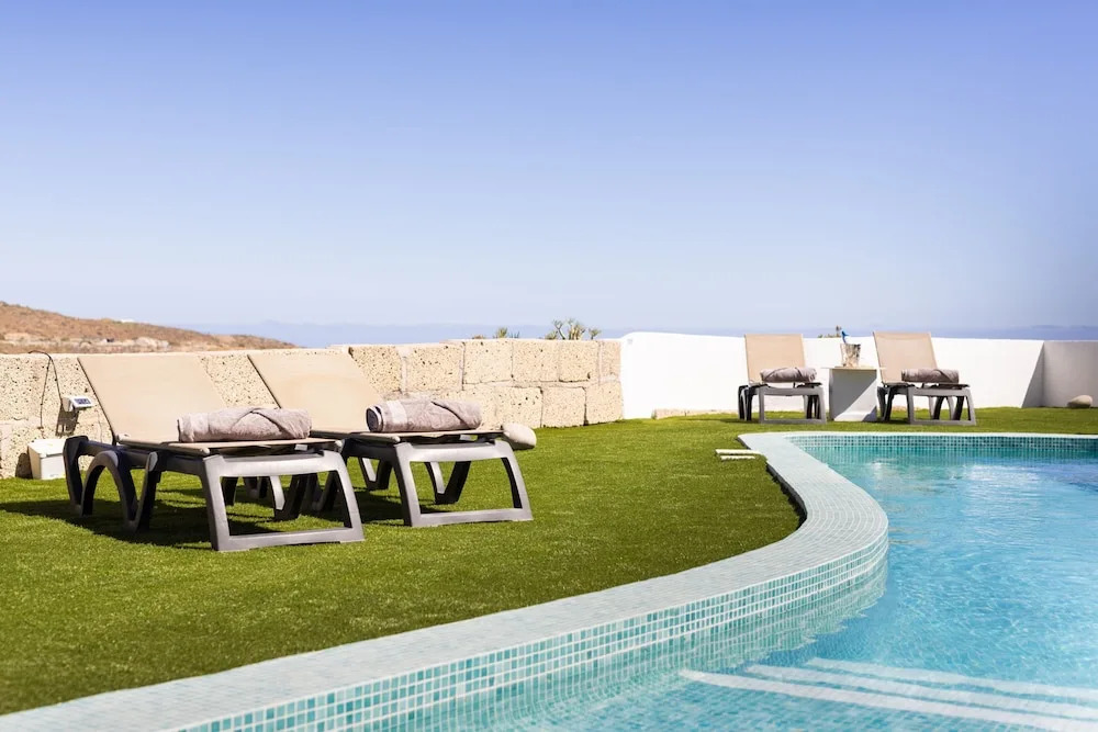 Oasis Tenerife Studio 2