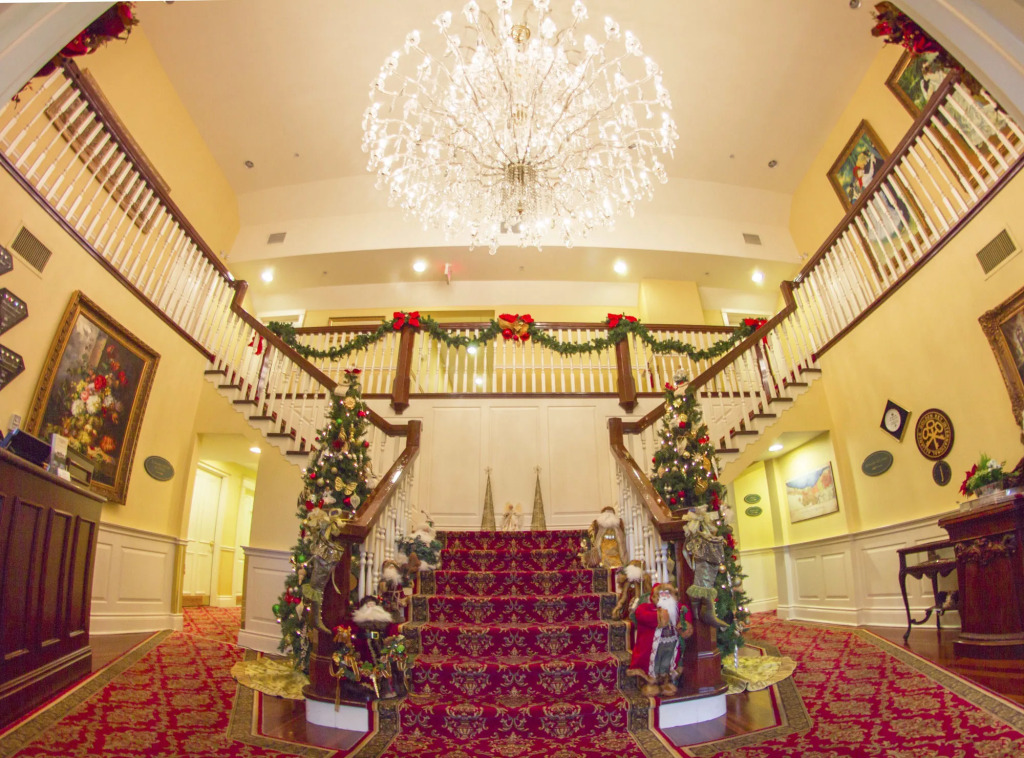 Riverbend Inn & Vineyard