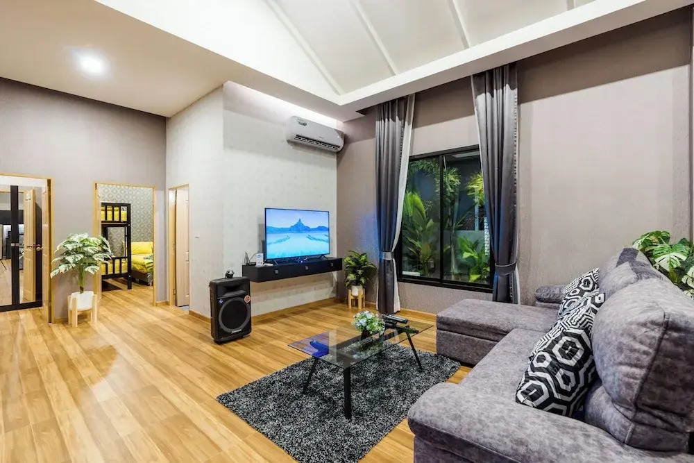 OC Breeze Casa Private Pool Villa with 3 bedrooms, Near Cha-Am Beach