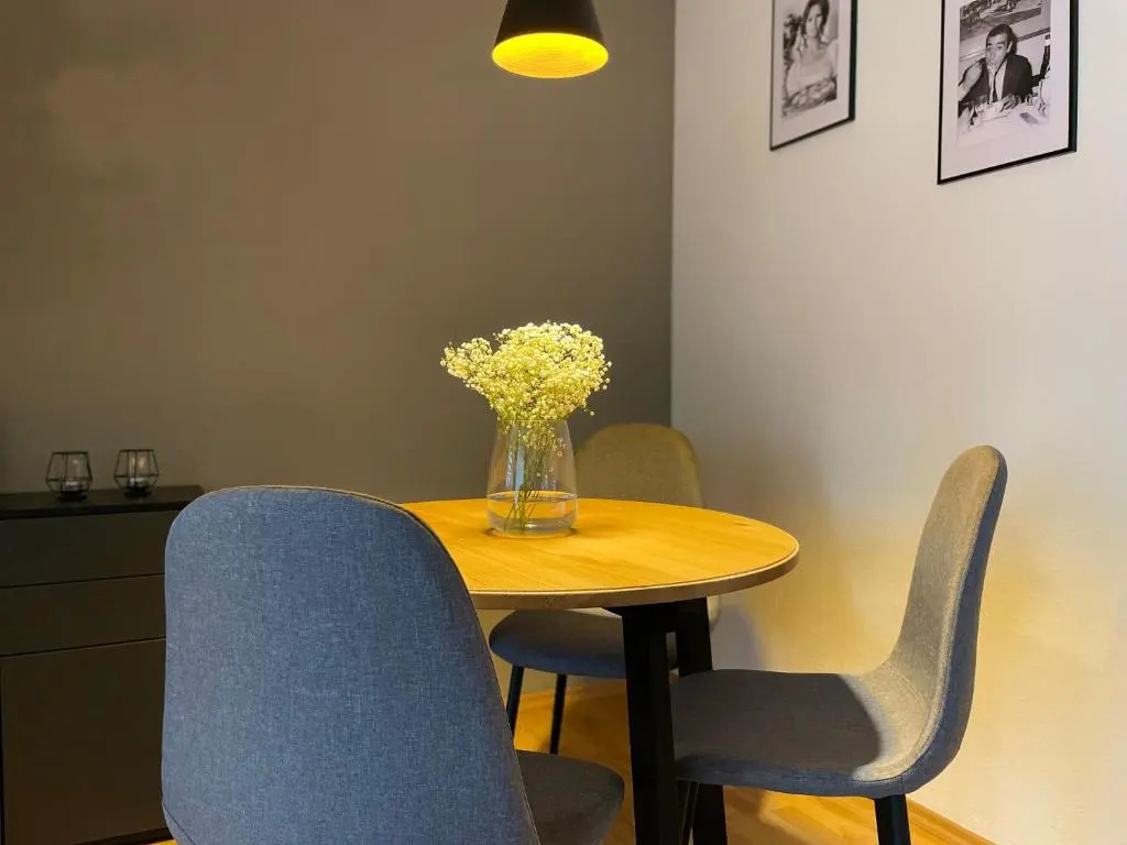 Modernes Apartment I Parkplatz I Netflix I Zentrum