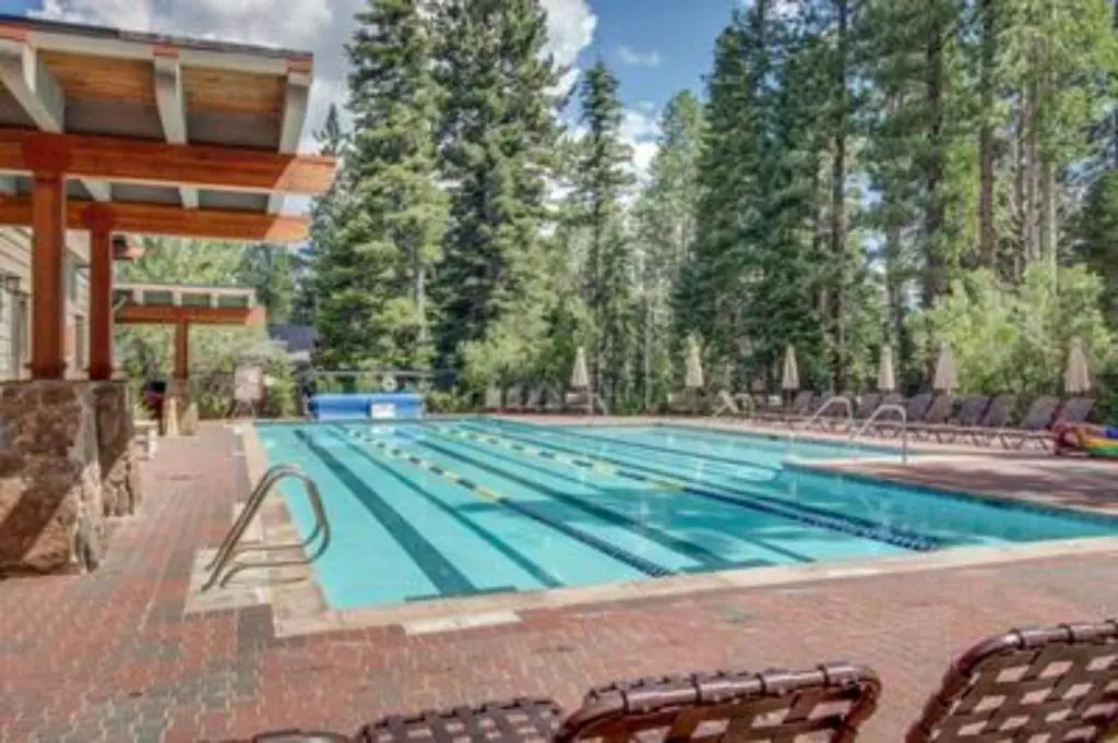 Sockeye by Avantstay Modern 2 BR Condo w/ Access to Northstar Resort Community