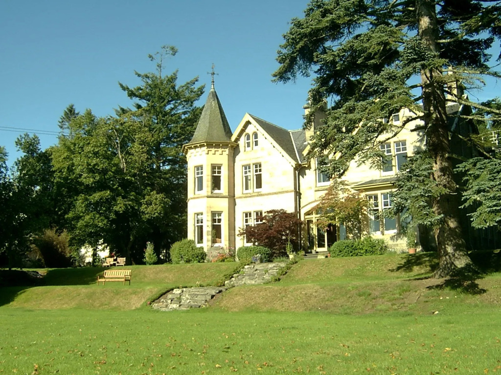 Tigh na Sgiath Country House Hotel