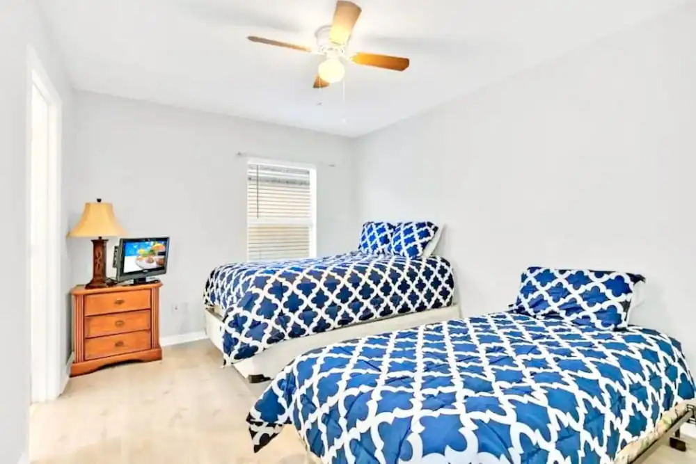 7BR Family Home - w Pool Hot tub - Near Disney