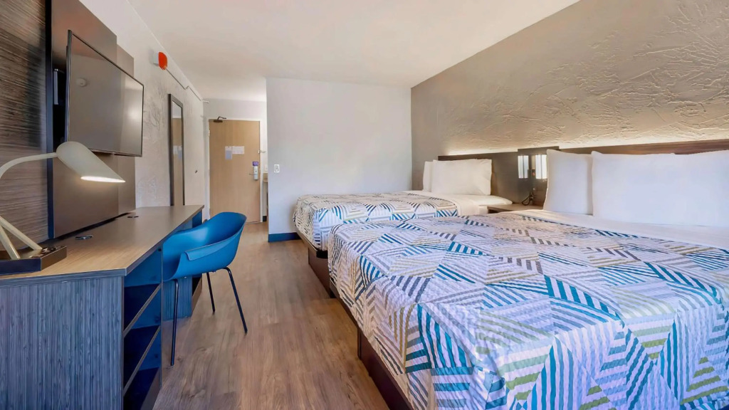 Motel 6-Milwaukee, WI - Glendale